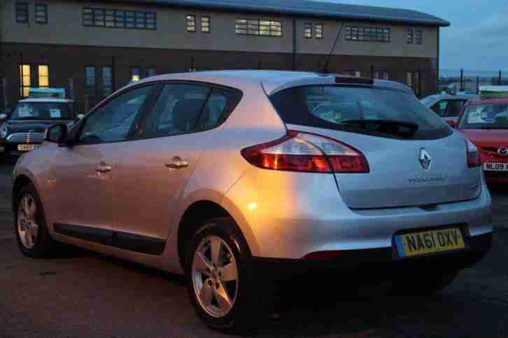 2011 Renault Megane 1.9 dCi Dynamique 5dr (Tom Tom)