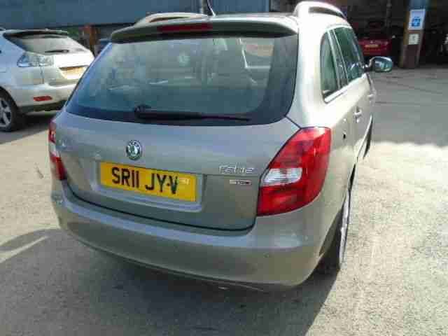 2011 SKODA FABIA ELEGANCE TSI S-A Estate