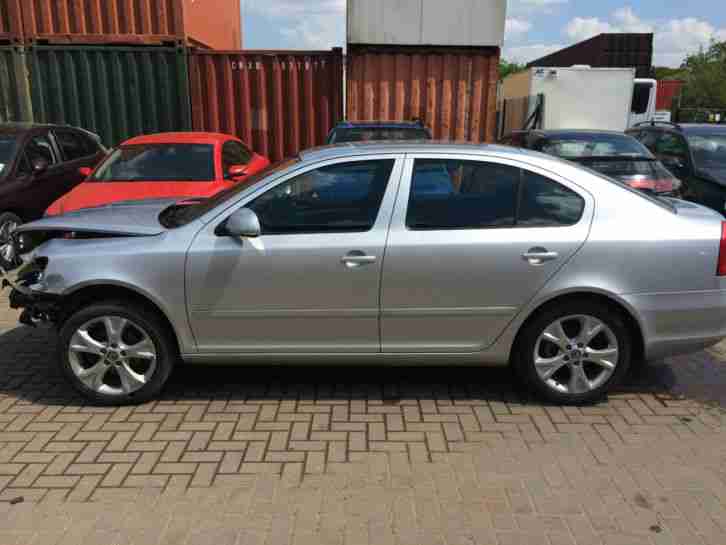 2011 SKODA OCTAVIA SE MPI SILVER SALVAGE DAMAGED REPAIR LOW MILLAGE