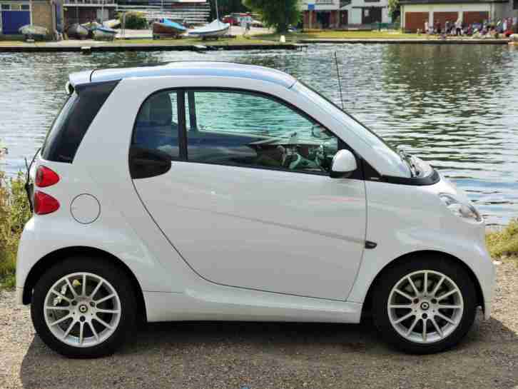 2011 SMART FORTWO COUPE PASSION MHD COUPE PETROL