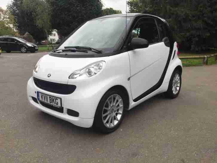 2011 SMART FORTWO COUPE Passion Auto