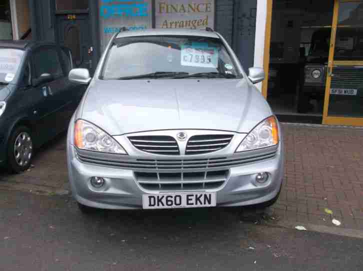 2011 SSANGYONG KYRON M200 XDI 2.0 DIESEL EST IN SILVER CLOTH UPHOLS SPORT SEATS