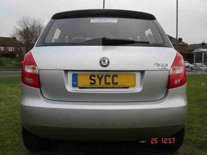 2011 Skoda Fabia 1.2 S 5dr 5 door Hatchback