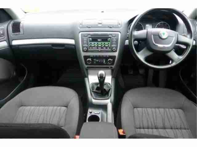 2011 Skoda Octavia Hatchback 5-Dr 1.4 TSI Elegance