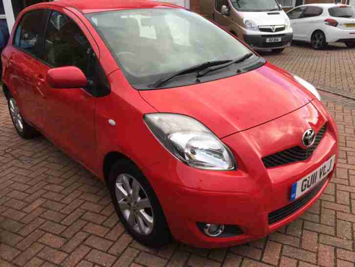 2011 TOYOTA YARIS T SPIRIT D-4D RED