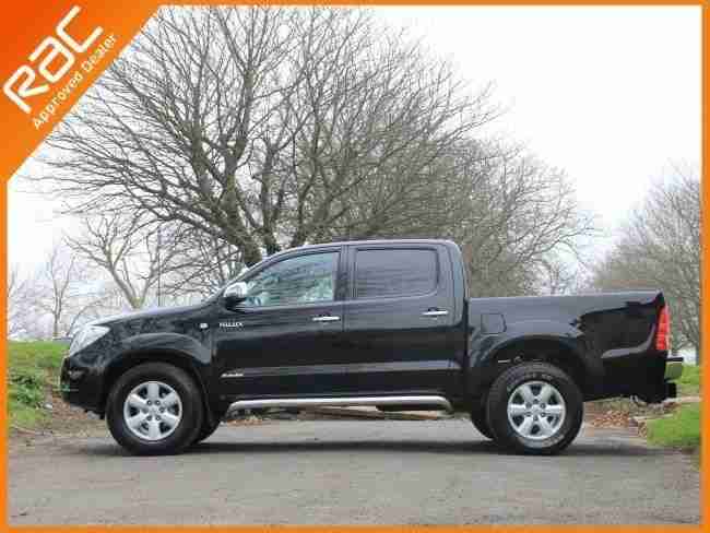 2011 Toyota Hilux 3.0 D-4D Turbo Diesel Invincible Auto 4x4 DC Crew Cab Pickup 4