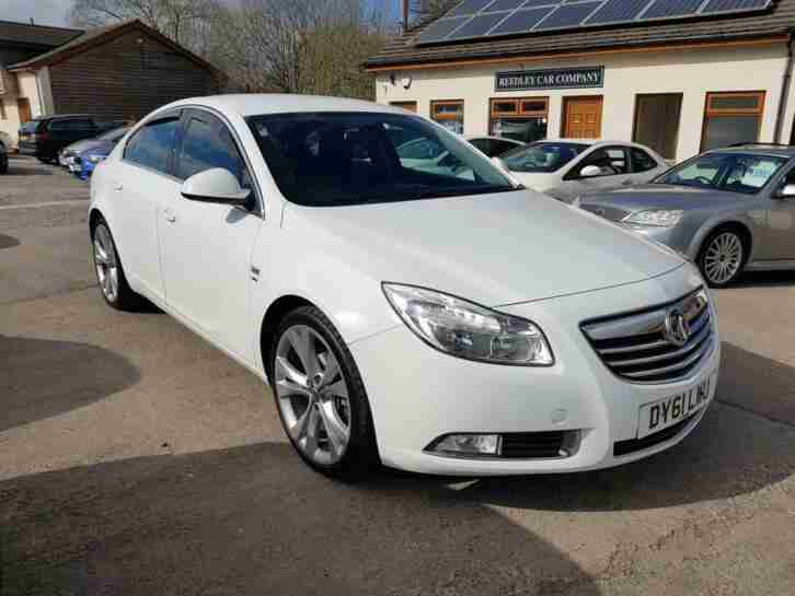 2011 VAUXHALL INSIGNIA 2.0 CDTi SRI 5DR White 77027 miles