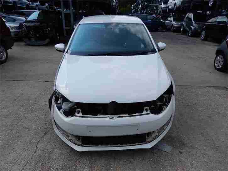 2011 VOLKSWAGEN POLO MATCH 60 WHITE damaged salvage repairable