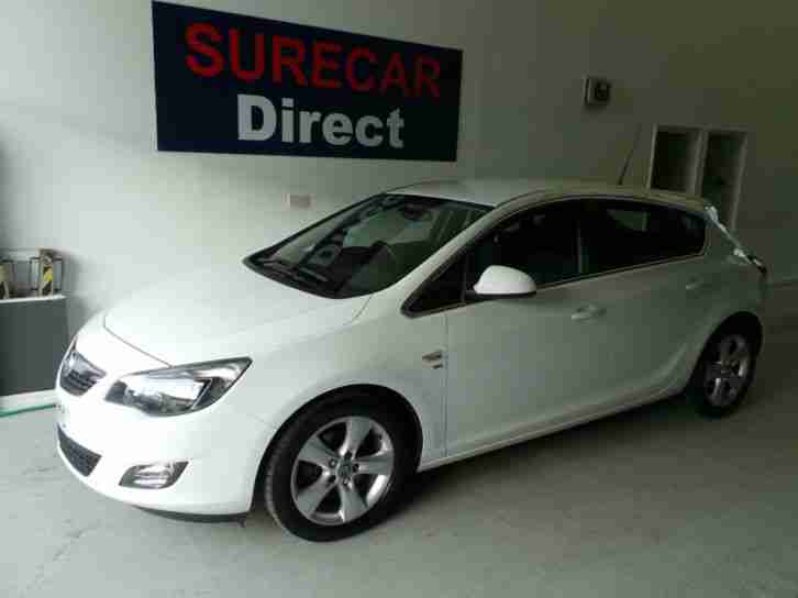 2011 Vauxhall Astra 1.7CDTi 16v SRi 5Dr Only £30Year Road Tax In White