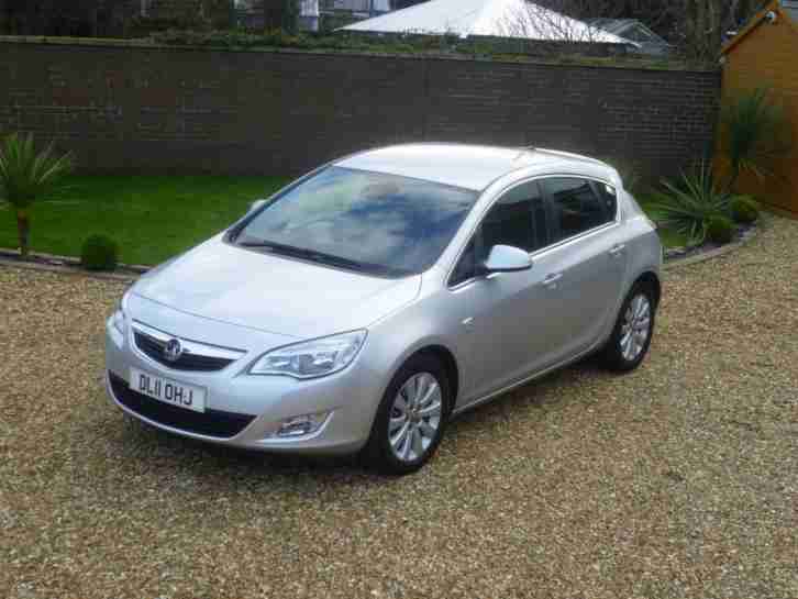 2011 Vauxhall Astra 2.0 CDTi 16v ( 160ps ) ecoFLEX ( s/s ) Elite hatchback
