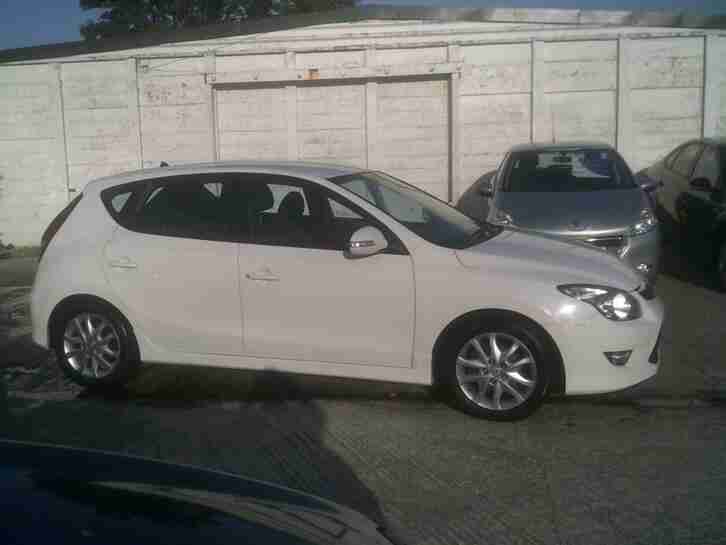 2011 Hyundai i30 1.6 CRDi Comfort 5dr HATCHBACK Diesel Manual
