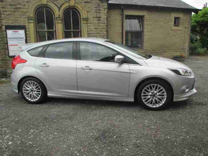 2012/12 FORD FOCUS 1.6 TDCi ZETEC S 6 SPD MANUAL START STOP SILVER LOW RESERVE