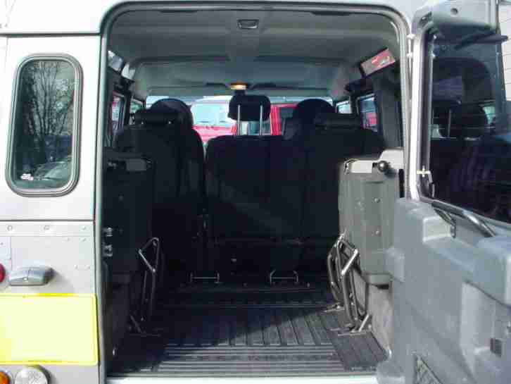 2012 12 Land Rover Defender 110 XS 2.2d Station Wagon, Orkney Grey, 19k