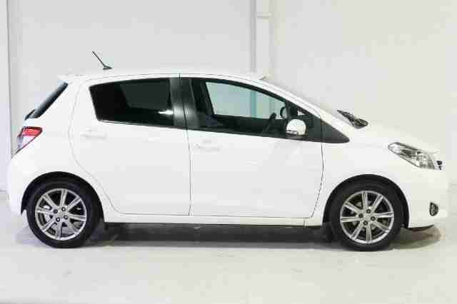 2012(12) Toyota Yaris SR 1.33 MANUAL 5-doors Hatchback