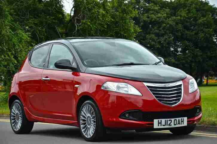 2012 CHRYSLER YPSILON BLACK AND RED HATCHBACK PETROL