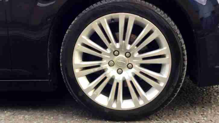 2012 Chrysler 300C 3.0 V6 CRD Executive Automatic Diesel Saloon