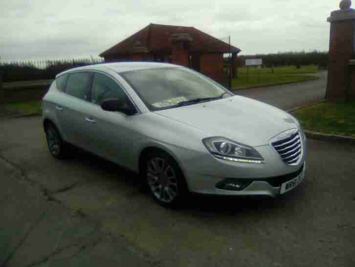 2012 Chrysler Delta 1.4 M AIR 140 SR NAV LEATHER SHOWROOM CONDITION HPI CLEAR