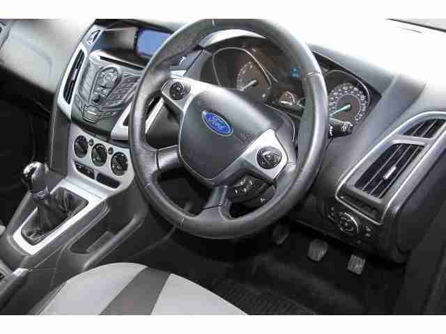 2012 Ford Focus 1.6 125 Zetec 5Dr Petrol Hatchback