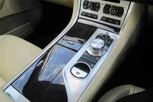 2012 Jaguar XF 2.2d Premium Luxury 4dr Auto 4 door Saloon