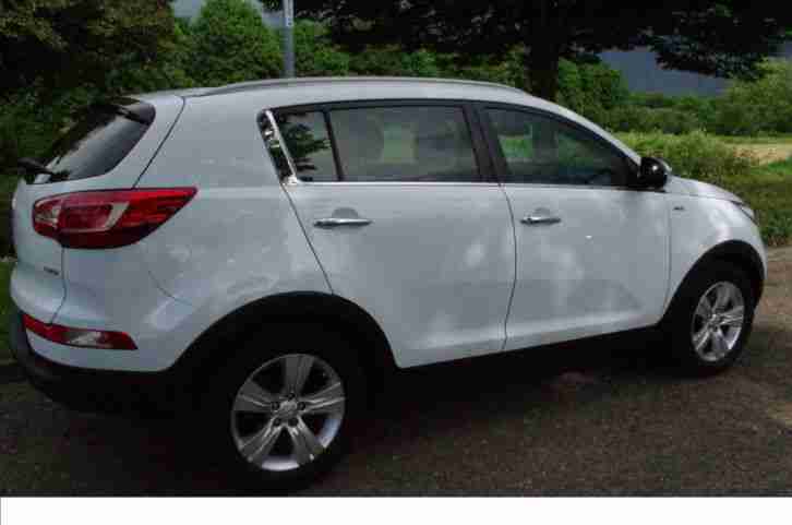 2012 KIA SPORTAGE KX-2 2.0 CRDI WHITE DIESEL 4X4 33.000 miles Immaculate !!!