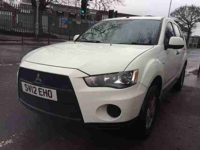 2012 MITSUBISHI OUTLANDER GX 2 DI D WHITE EX