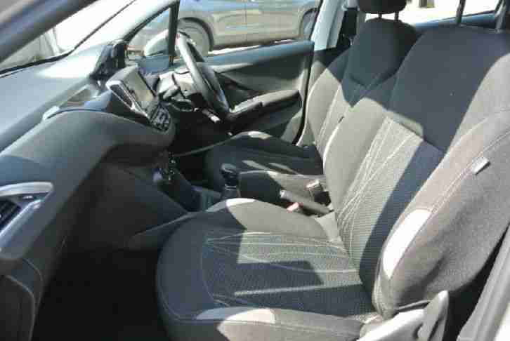 2012 Peugeot 208 1.2 VTi Active 5dr Manual Petrol Hatchback