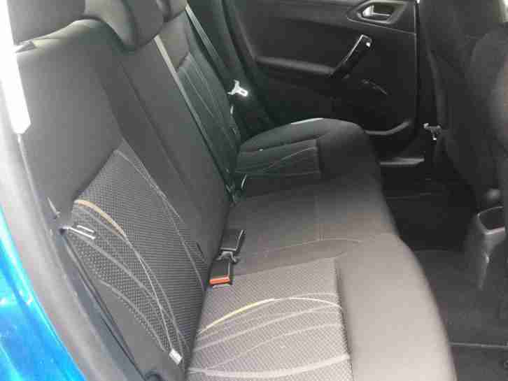 2012 Peugeot 208 1.2 VTi Active Hatchback 5dr Petrol Manual (104 g/km, 82