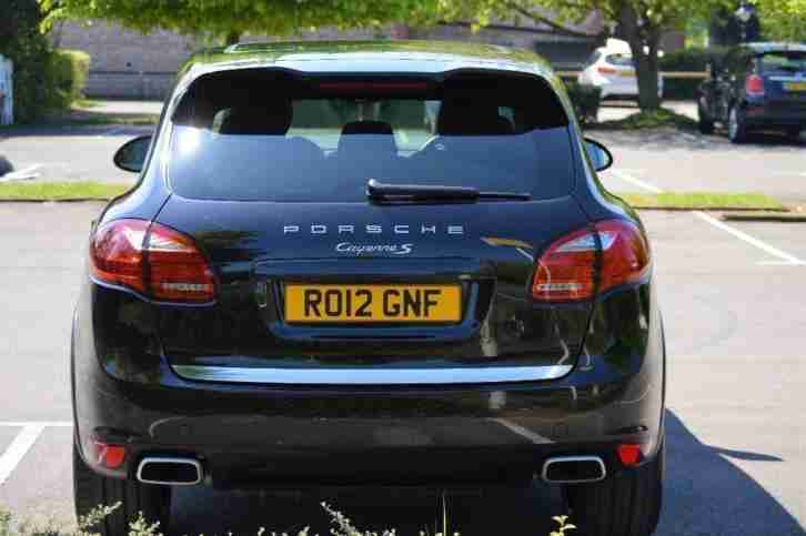2012 Porsche Cayenne 4.8 S Tiptronic S AWD 5dr