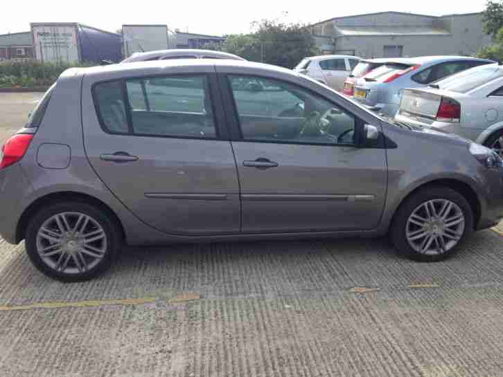 2012 RENAULT CLIO 5DR DYNAMIQUE TOMTOM 1.5 DCI Oyster Grey