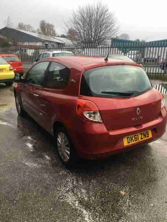 2012 RENAULT CLIO I-MUSIC RED 1.2cc