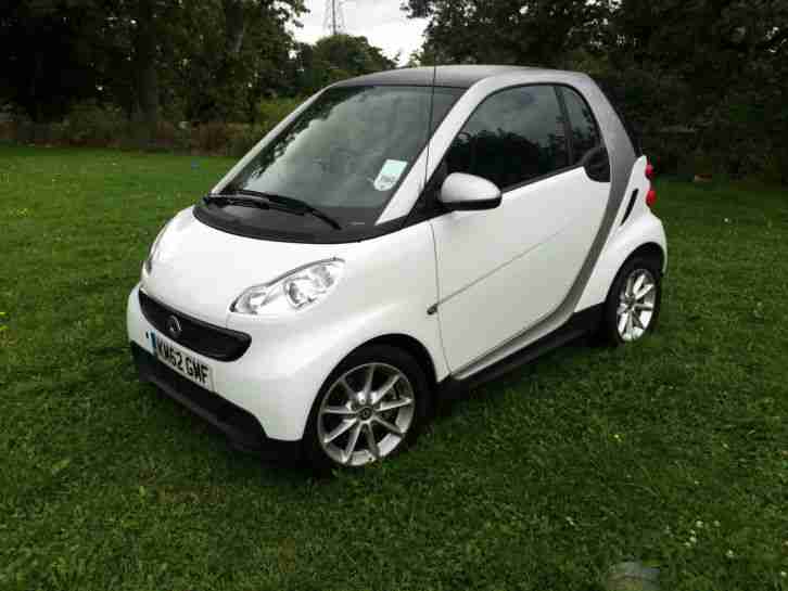 2012 SMART FORTWO PURE MHD AUTO WHITE IMMACULATE ONLY 1200 MILES L@@K