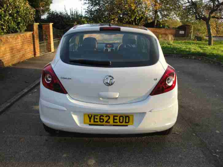 2012 VAUXHALL CORSA ACTIVE AC LIMITED 1.2 3 DOOR HATCH 4500 MILES 1 OWNER
