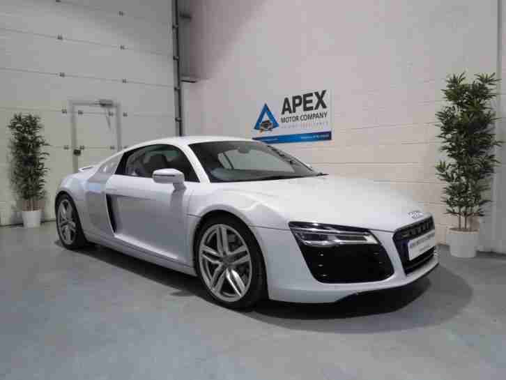 2013/13 Audi R8 4.2 Quattro V8 S-Tronic + only 13,000 miles + Full Audi History