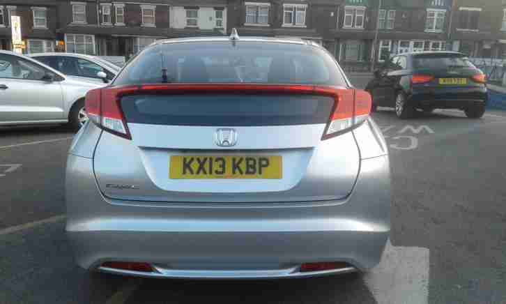 2013/13 Honda Civic 1.6i-DTEC ES 1OWNER FROM NEW LONG MOT 2 KEYS FSH