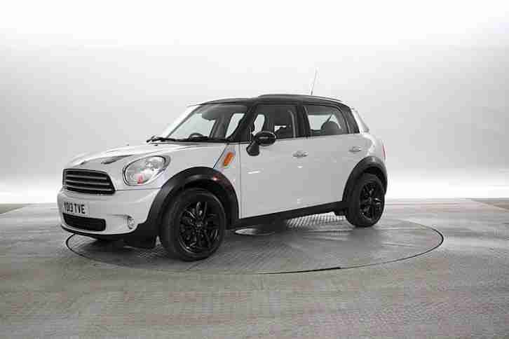 2013 (13 Reg) Mini Countryman 1.6 Cooper Chili Pack Light White 5 STANDARD PETRO
