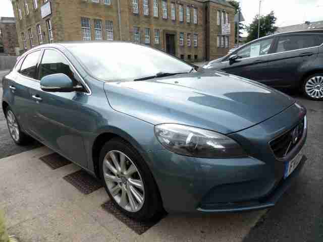 2013 (13) V40 D4 SE Lux Nav