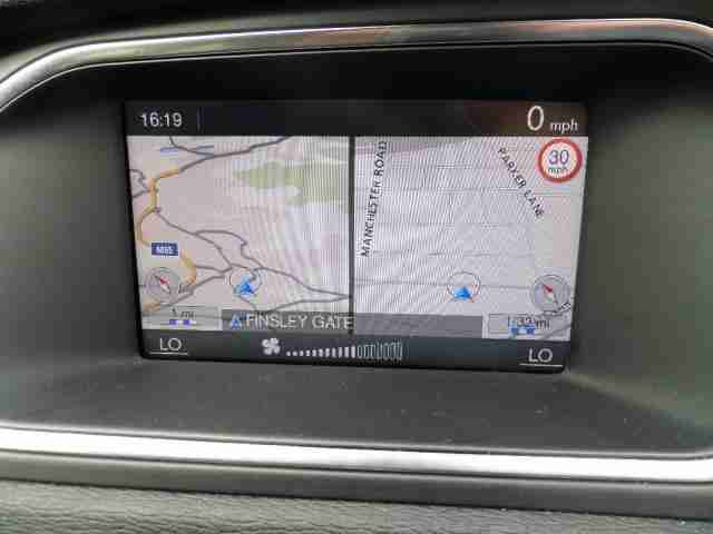 2013 (13) VOLVO V40 D4 SE Lux Nav