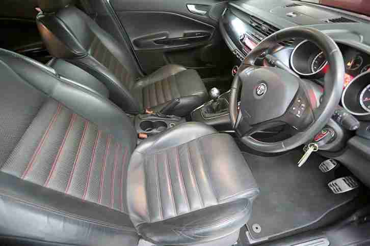 2013 (63 Reg) Alfa Romeo Giulietta 2.0 JTDm-2 Sportiva White 5 STANDARD DIESEL M