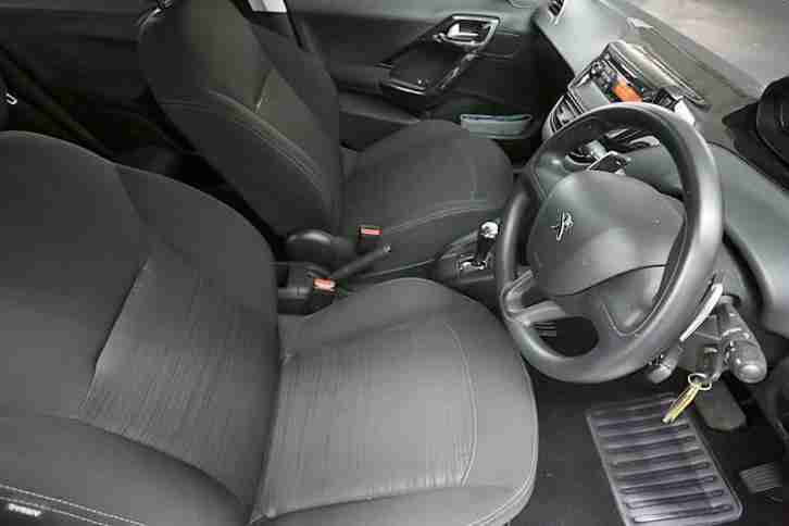 2013 (63 Reg) Peugeot 208 1.4 e-HDi Access Plus EGC Nera Black 5 STANDARD DIESEL