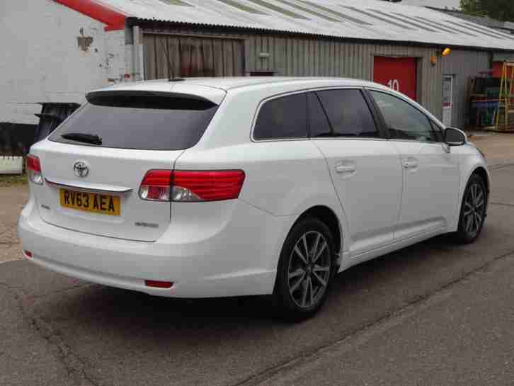2013 (63) Toyota Avensis 2.2 D-4D 150 Icon Estate Diesel *Navigation*