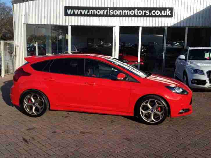 2013 Ford Focus ST-2 2.0T 5/dr Petrol Red Manual