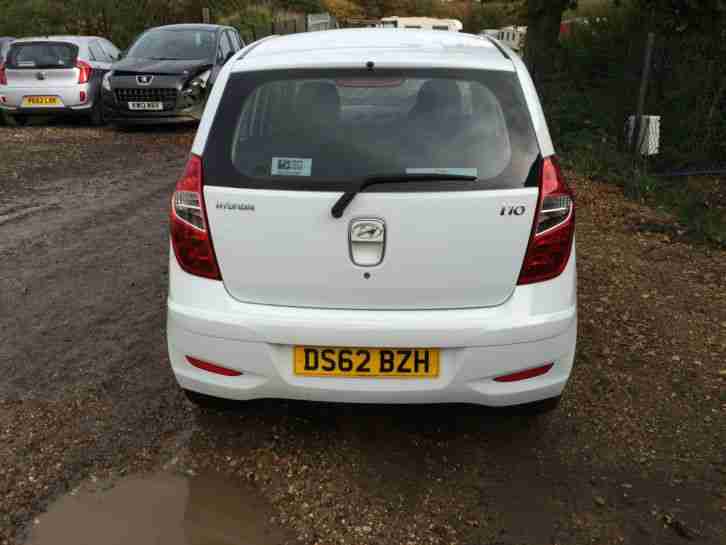 2013 HYUNDAI I10 CLASSIC WHITE SALVAGE DAMAGED REPAIR 107 AYGO C1 PICANTO