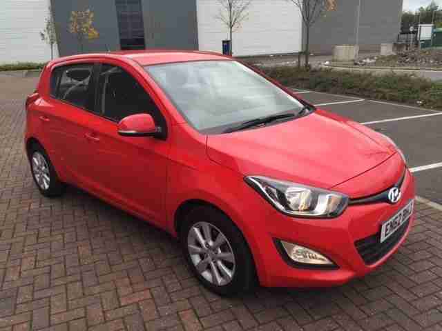 2013 HYUNDAI I20 1.2 ACTIVE RED NEW SHAPE TOP OF THE RANGE LOW MILES 9K FSH