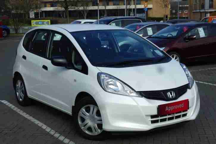 2013 Honda Jazz 1.2 i-VTEC S Petrol white Manual