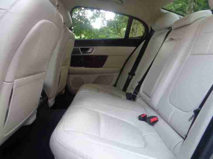 2013 Jaguar XF 3.0d V6 S Portfolio Low Miles Automatic Diesel Saloon