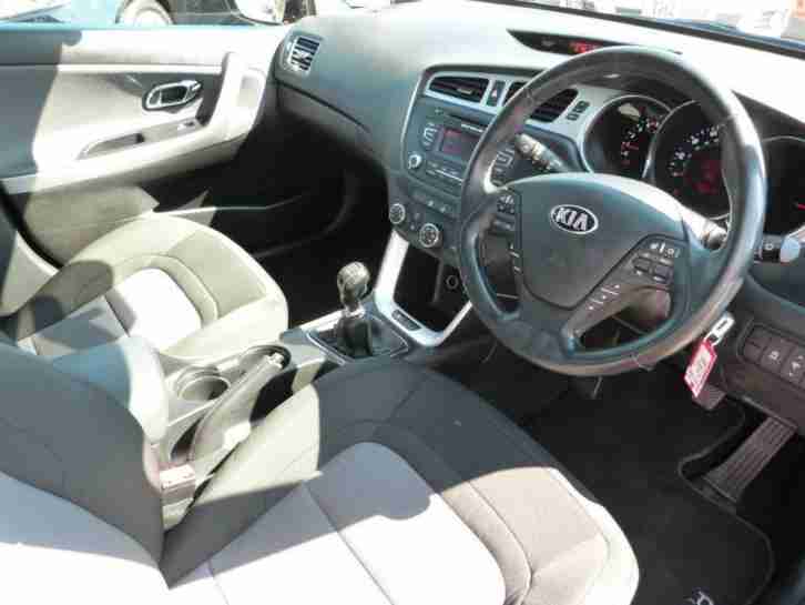 2013 KIA Cee'D 1.6 CRDi 2 Hatchback 5dr Diesel ISG (100 g/km, 126 bhp)