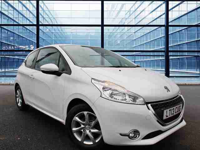 2013 Peugeot 208 Active, Touchscreen Multimedia Console, Radio, Bluetooth Connec