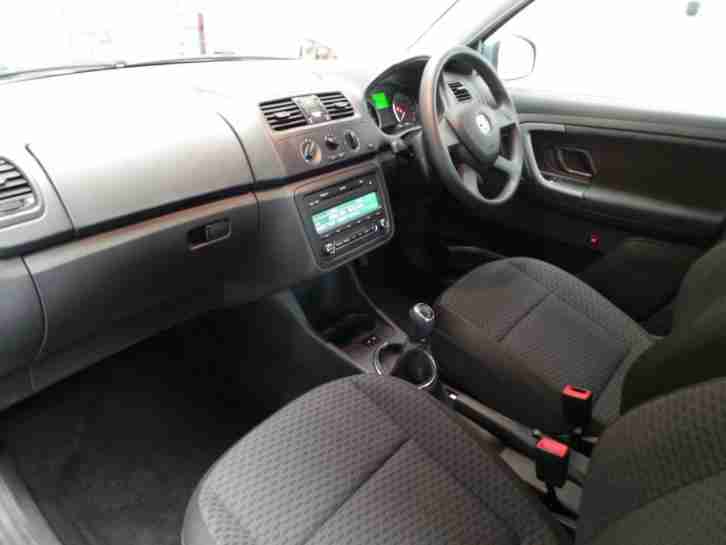 2013 Skoda Fabia 1.2 12V ( 70bhp ) SE PLUS 1 OWNER 13,000 Miles !!