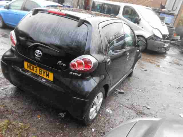 2013 TOYOTA AYGO VVT-I FIRE BLACK SALVAGE DAMAGED REPAIRABLE 4 DOOR PETROL CAR