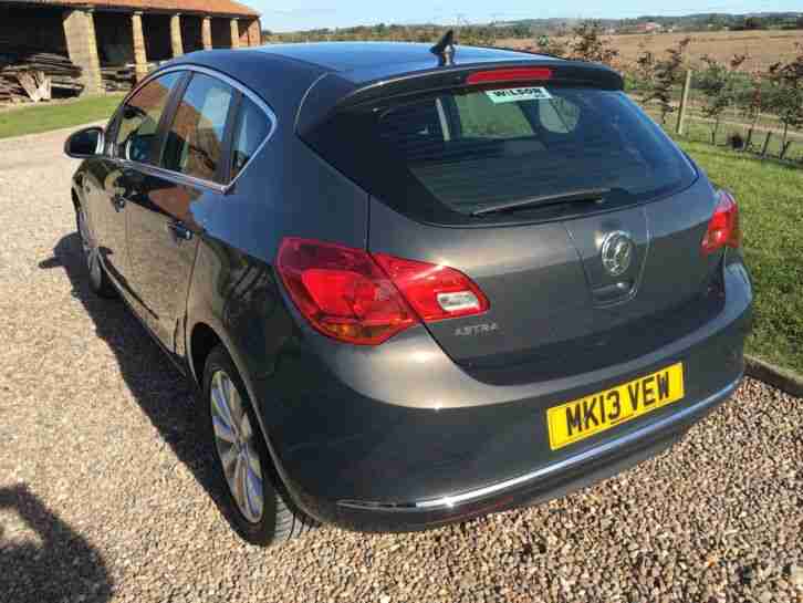 2013 VAUXHALL ASTRA TECH LINE CDTI ECOF GREY
